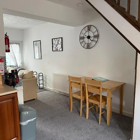 17 Main Street Holiday home *