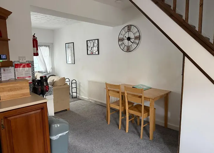 17 Main Street Holiday home *